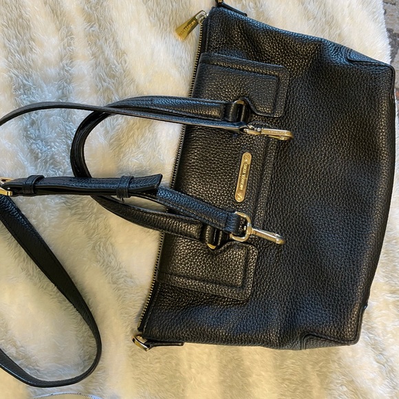 MICHAEL KORS Black Leather Purse. EUC. Discounted shipping! - Picture 4 of 16